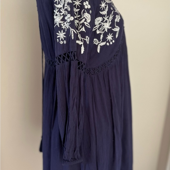 Blue Rain Embroidered Dress - Picture 6 of 7
